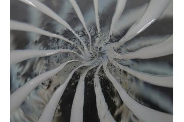 当時物　大正〜昭和初期　ガラス　乳白色捻り線　水差し　洗練されたデザインが魅力のピッチャー(硝子瓶、白線、ビーカー、和ガラス)(R-082787)