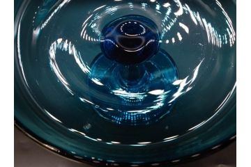 当時物　大正〜昭和初期　吹きガラス　海のような澄んだ青色に惹かれるコンポート(フルーツボウル、果物入れ、デザートディッシュ、タッツア、硝子、和ガラス)(R-082790)