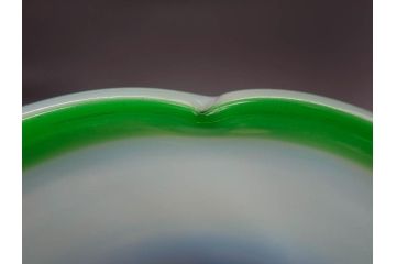 当時物　大正〜昭和初期　棗型(なつめ形)　緑縁　輪花　乳白ぼかし　柔らかく温かみを感じる氷コップ2客セット(吹きガラス、硝子、グラス、和ガラス)(R-082793)