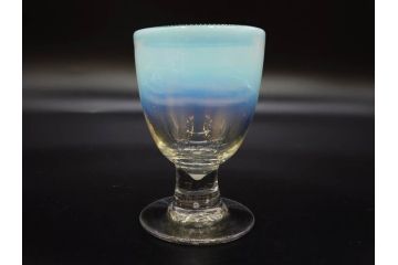 当時物　大正〜昭和初期　棗型(なつめ形)　緑縁　輪花　乳白ぼかし　柔らかく温かみを感じる氷コップ2客セット(吹きガラス、硝子、グラス、和ガラス)(R-082793)
