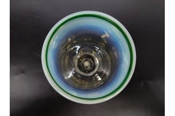 当時物　大正〜昭和初期　棗型(なつめ形)　緑縁　輪花　乳白ぼかし　柔らかく温かみを感じる氷コップ2客セット(吹きガラス、硝子、グラス、和ガラス)(R-082793)