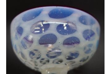当時物　大正〜昭和初期　椀型　乳白ぼかし　乳白水玉　輪花　赤縁　柔らかい雰囲気を醸し出す氷コップ2点セット(吹きガラス、硝子、グラス、和ガラス)(R-082795)