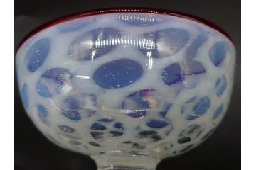 当時物　大正〜昭和初期　椀型　乳白ぼかし　乳白水玉　輪花　赤縁　柔らかい雰囲気を醸し出す氷コップ2点セット(吹きガラス、硝子、グラス、和ガラス)(R-082795)
