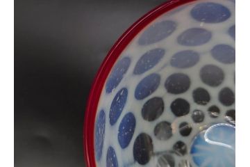 当時物　大正〜昭和初期　椀型　乳白ぼかし　乳白水玉　輪花　赤縁　柔らかい雰囲気を醸し出す氷コップ2点セット(吹きガラス、硝子、グラス、和ガラス)(R-082795)