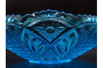 当時物　大正〜昭和初期　プレスガラス　鮮やかな色合いに細やかな装飾が映えるボウル4点セット(深皿、深鉢、ガラス鉢、硝子、和ガラス)(R-082798)