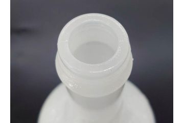 昭和レトロ　乳白　空間に温かみと安らぎを与えてくれるガラス瓶2点セット(ワインボトル、硝子、ビン、花瓶、花入、花生、花器)(R-082799)
