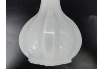 昭和レトロ　乳白　空間に温かみと安らぎを与えてくれるガラス瓶2点セット(ワインボトル、硝子、ビン、花瓶、花入、花生、花器)(R-082799)
