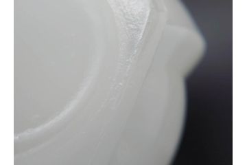 昭和レトロ　乳白　空間に温かみと安らぎを与えてくれるガラス瓶2点セット(ワインボトル、硝子、ビン、花瓶、花入、花生、花器)(R-082799)
