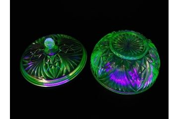 当時物　昭和初期　ウランガラス　プレスガラス　蓋物　お部屋を上品に演出するキャンディポット4点セット(ボンボニエール、硝子、菓子瓶、小物入れ)(R-082800)