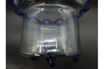 大正〜昭和初期　当時物　フリル　青縁　吹きガラス　縁のデザインが可愛らしい金魚鉢(硝子、和ガラス、脚付き)(R-082804)