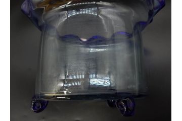 大正〜昭和初期　当時物　フリル　青縁　吹きガラス　縁のデザインが可愛らしい金魚鉢(硝子、和ガラス、脚付き)(R-082804)