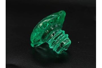 昭和初期　プレスガラス　エンボス入り　緑色　エレガントな雰囲気の醤油差し4点セット(薬瓶、醤油瓶、しょうゆ差し、桜、ソース、ガラス、硝子、和ガラス)(R-082806)