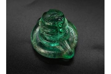 昭和初期　プレスガラス　エンボス入り　緑色　エレガントな雰囲気の醤油差し4点セット(薬瓶、醤油瓶、しょうゆ差し、桜、ソース、ガラス、硝子、和ガラス)(R-082806)