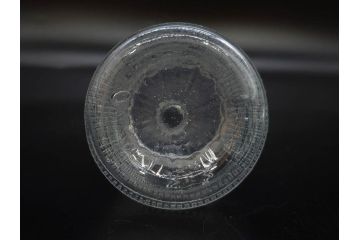 昭和初期　プレスガラス　エンボス入り　緑色　エレガントな雰囲気の醤油差し4点セット(薬瓶、醤油瓶、しょうゆ差し、桜、ソース、ガラス、硝子、和ガラス)(R-082806)
