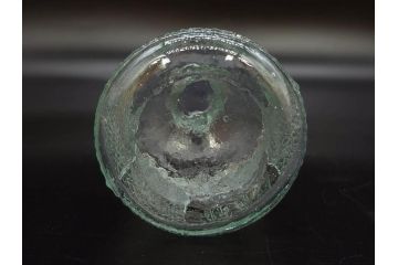 昭和初期　プレスガラス　エンボス入り　緑色　エレガントな雰囲気の醤油差し4点セット(薬瓶、醤油瓶、しょうゆ差し、桜、ソース、ガラス、硝子、和ガラス)(R-082806)