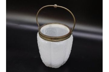ガラス　乳白色　花文様　愛らしい印象のアイスペール(硝子、氷入れ、アイスバスケット、氷おけ、氷桶)(R-082811)