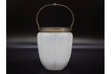 ガラス　乳白色　花文様　愛らしい印象のアイスペール(硝子、氷入れ、アイスバスケット、氷おけ、氷桶)(R-082811)