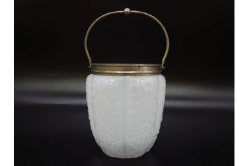 ガラス　乳白色　花文様　愛らしい印象のアイスペール(硝子、氷入れ、アイスバスケット、氷おけ、氷桶)(R-082811)