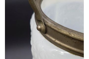 ガラス　乳白色　花文様　愛らしい印象のアイスペール(硝子、氷入れ、アイスバスケット、氷おけ、氷桶)(R-082811)