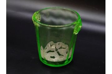 昭和初期　ウランガラス　表面の装飾が美しく際立つアイスペール(硝子、氷入れ、アイスバスケット、氷おけ、氷桶)(R-082812)