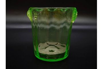 昭和初期　ウランガラス　表面の装飾が美しく際立つアイスペール(硝子、氷入れ、アイスバスケット、氷おけ、氷桶)(R-082812)