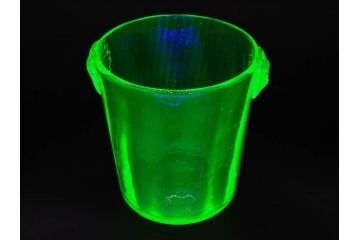昭和初期　ウランガラス　表面の装飾が美しく際立つアイスペール(硝子、氷入れ、アイスバスケット、氷おけ、氷桶)(R-082812)