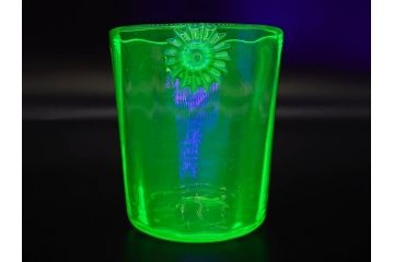 昭和初期　ウランガラス　表面の装飾が美しく際立つアイスペール(硝子、氷入れ、アイスバスケット、氷おけ、氷桶)(R-082812)