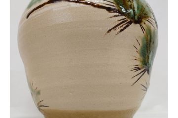 武田敏男　益子焼　松文　高さ 約24cm　匠の美技を感じる花瓶(花生、花入、花器、裏印、共箱付)(R-082817)