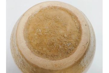 武田敏男　益子焼　松文　高さ 約24cm　匠の美技を感じる花瓶(花生、花入、花器、裏印、共箱付)(R-082817)