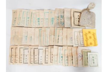 戦前　当時物　御焼香　五種香　七種香　清浄香　お香まとめて50点セット(仏具、法要、抹香、浄念寺、真勝寺、勝善寺、木箱付き)(R-082820)
