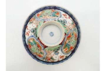 上手物　江戸期　古伊万里　色絵　約12cm　3.7寸　華やかな雰囲気溢れる蓋付き茶碗3客セット(松竹梅、金彩、風景、花、器、どんぶり、蓋茶碗、和食器、三寸七分)(R-082822)