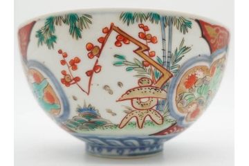 上手物　江戸期　古伊万里　色絵　約12cm　3.7寸　華やかな雰囲気溢れる蓋付き茶碗3客セット(松竹梅、金彩、風景、花、器、どんぶり、蓋茶碗、和食器、三寸七分)(R-082822)