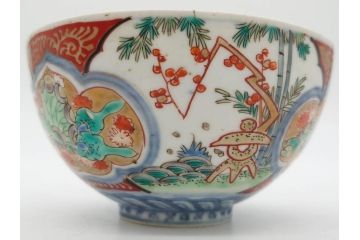 上手物　江戸期　古伊万里　色絵　約12cm　3.7寸　華やかな雰囲気溢れる蓋付き茶碗3客セット(松竹梅、金彩、風景、花、器、どんぶり、蓋茶碗、和食器、三寸七分)(R-082822)