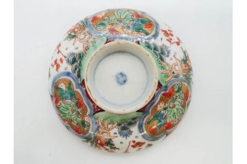 上手物　江戸期　古伊万里　色絵　約12cm　3.7寸　華やかな雰囲気溢れる蓋付き茶碗3客セット(松竹梅、金彩、風景、花、器、どんぶり、蓋茶碗、和食器、三寸七分)(R-082822)