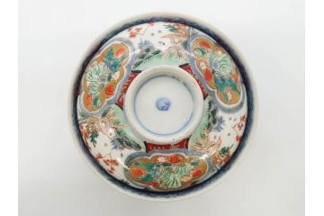 上手物　江戸期　古伊万里　色絵　約12cm　3.7寸　華やかな雰囲気溢れる蓋付き茶碗3客セット(松竹梅、金彩、風景、花、器、どんぶり、蓋茶碗、和食器、三寸七分)(R-082822)