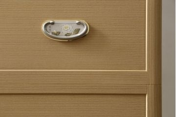 中古　美品　光彦刻　品のある金具が魅力的な加茂総桐箪笥(総桐たんす、四方丸、大丸、衣装箪笥、収納箪笥、和タンス、引き出し、上下バラ売り可能)(R-082826)