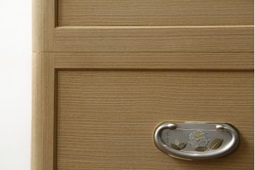 中古　美品　光彦刻　品のある金具が魅力的な加茂総桐箪笥(総桐たんす、四方丸、大丸、衣装箪笥、収納箪笥、和タンス、引き出し、上下バラ売り可能)(R-082826)