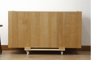 中古　美品　光彦刻　品のある金具が魅力的な加茂総桐箪笥・中段(総桐たんす、四方丸、大丸、収納箪笥、和タンス、引き出し、ローボード、ローチェスト、テレビ台、テレビボード)(R-082828)