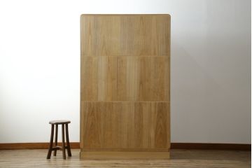 中古　美品　光彦刻　淡い色合いの品のある金具が魅力的な加茂総桐箪笥(総桐たんす、四方丸、大丸、衣装箪笥、収納箪笥、和タンス、引き出し、上下バラ売り可能)(定価約200万円)(R-082830)