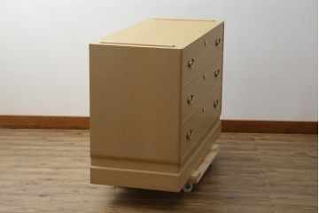 中古　美品　光彦刻　上品な雰囲気の金具が魅力的な加茂総桐箪笥・下段(総桐たんす、四方丸、大丸、収納箪笥、和タンス、引き出し、サイドチェスト、ローボード、テレビ台、テレビボード)(R-082833)