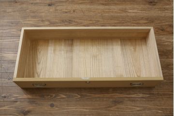中古　美品　光彦刻　上品な雰囲気の金具が魅力的な加茂総桐箪笥・下段(総桐たんす、四方丸、大丸、収納箪笥、和タンス、引き出し、サイドチェスト、ローボード、テレビ台、テレビボード)(R-082833)