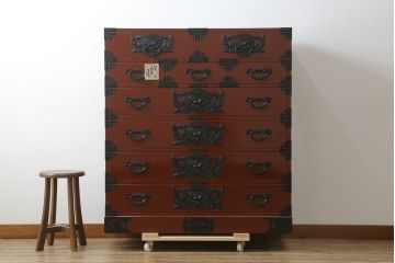 中古　超美品　仙台民芸箪笥(仙台箪笥)　欅産業　漆塗りの朱色に黒々とした金具が映える衣装箪笥(整理箪笥、和タンス、収納箪笥、民芸箪笥、引き出し、チェスト)(定価約110万円)(R-082835)
