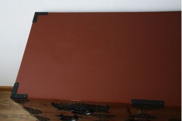 中古　超美品　仙台民芸箪笥(仙台箪笥)　欅産業　漆塗りの朱色に黒々とした金具が映える衣装箪笥(整理箪笥、和タンス、収納箪笥、民芸箪笥、引き出し、チェスト)(定価約110万円)(R-082835)
