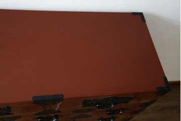 中古　超美品　仙台民芸箪笥(仙台箪笥)　欅産業　漆塗りの朱色に黒々とした金具が映える衣装箪笥(整理箪笥、和タンス、収納箪笥、民芸箪笥、引き出し、チェスト)(定価約110万円)(R-082835)