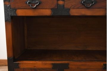 中古　存在感のある佇まいが魅力的なアンティーク調の時代箪笥サイドボード(収納棚、戸棚、収納箪笥、整理箪笥、サイドキャビネット、引き出し)(R-082836)