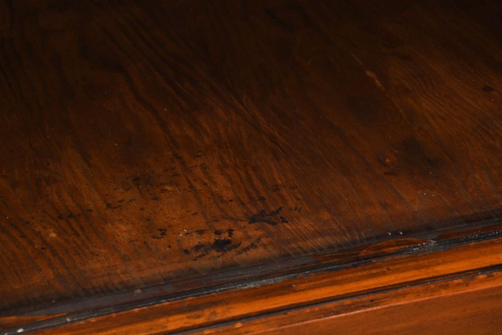 中古　存在感のある佇まいが魅力的なアンティーク調の時代箪笥サイドボード(収納棚、戸棚、収納箪笥、整理箪笥、サイドキャビネット、引き出し)(R-082836)