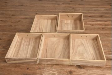 中古　存在感のある佇まいが魅力的なアンティーク調の時代箪笥サイドボード(収納棚、戸棚、収納箪笥、整理箪笥、サイドキャビネット、引き出し)(R-082836)