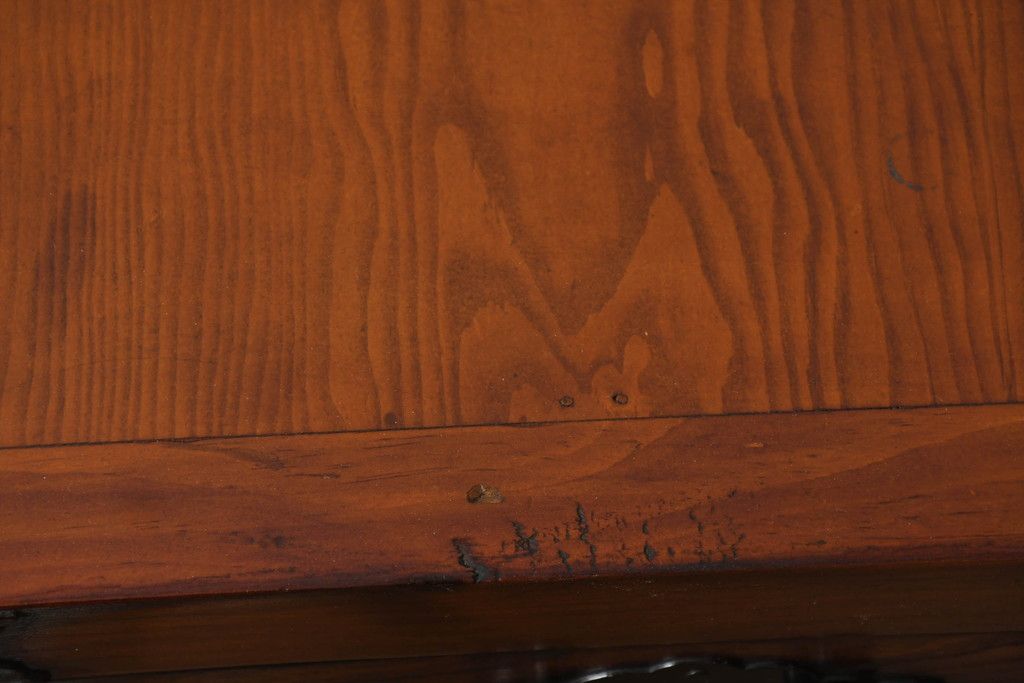 中古　存在感のある佇まいが魅力的なアンティーク調の時代箪笥サイドボード(収納棚、戸棚、収納箪笥、整理箪笥、サイドキャビネット、引き出し)(R-082836)