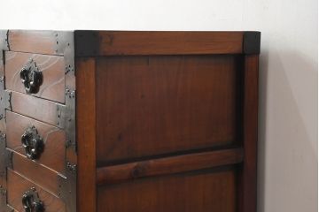 中古　存在感のある佇まいが魅力的なアンティーク調の時代箪笥サイドボード(収納棚、戸棚、収納箪笥、整理箪笥、サイドキャビネット、引き出し)(R-082836)