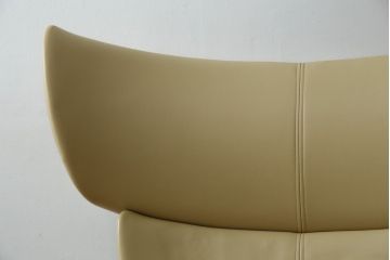 中古　美品　BoConcept(ボーコンセプト)　SQUILLA(スキラ)　合皮　インテリアのアクセントになるラウンジチェア(1Pソファ、一人掛け、1人掛け、椅子、イス、北欧)(R-082840)